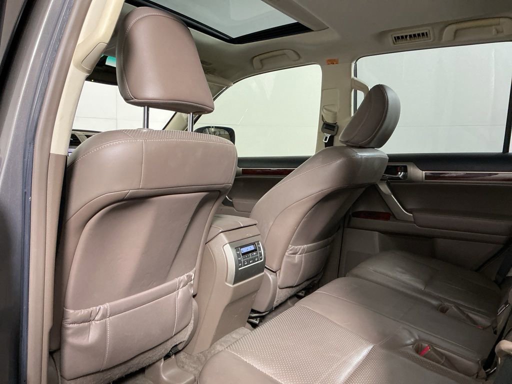 Used 2013 Lexus GX 460 image 25