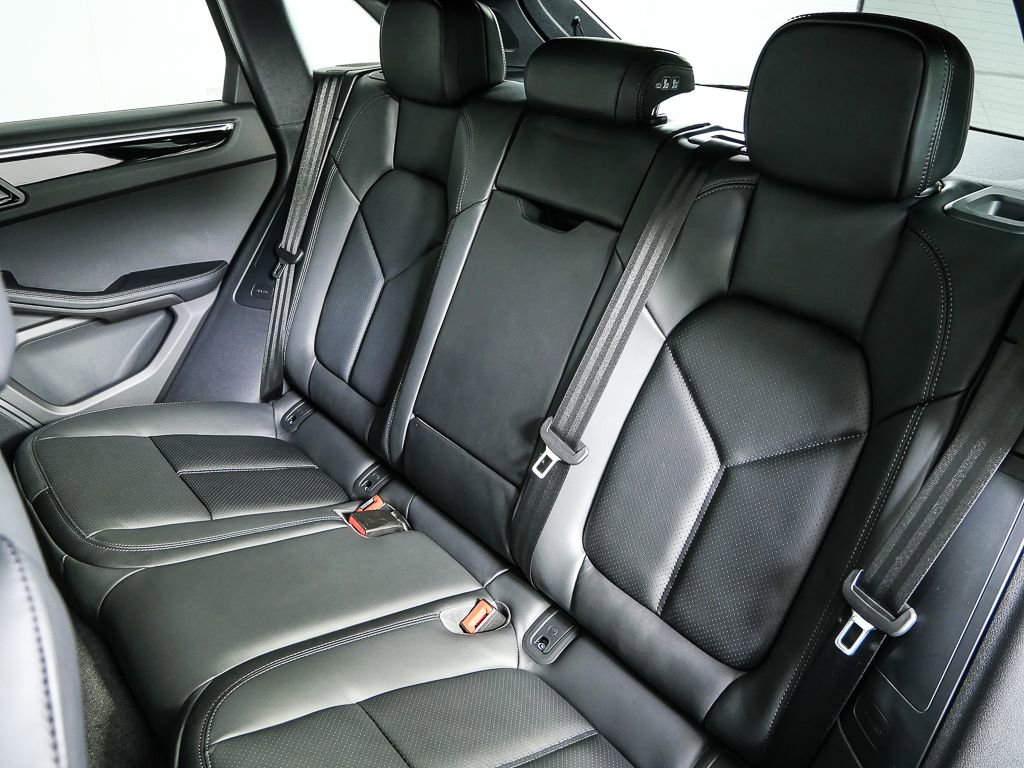 New 2026 Porsche Macan AWD/4WD image 20
