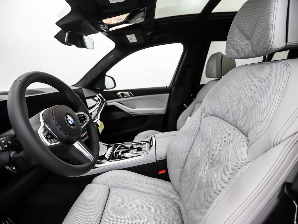 Used 2026 BMW X7 xDrive40i w/ M Sport Package image 12