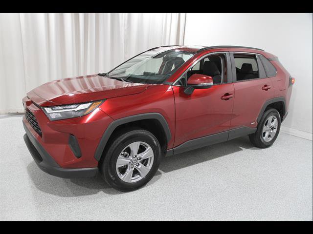 Used 2025 Toyota RAV4 XLE AWD/4WD image 3