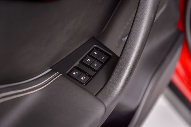 Used 2018 Jaguar F-PACE R-Sport image 52