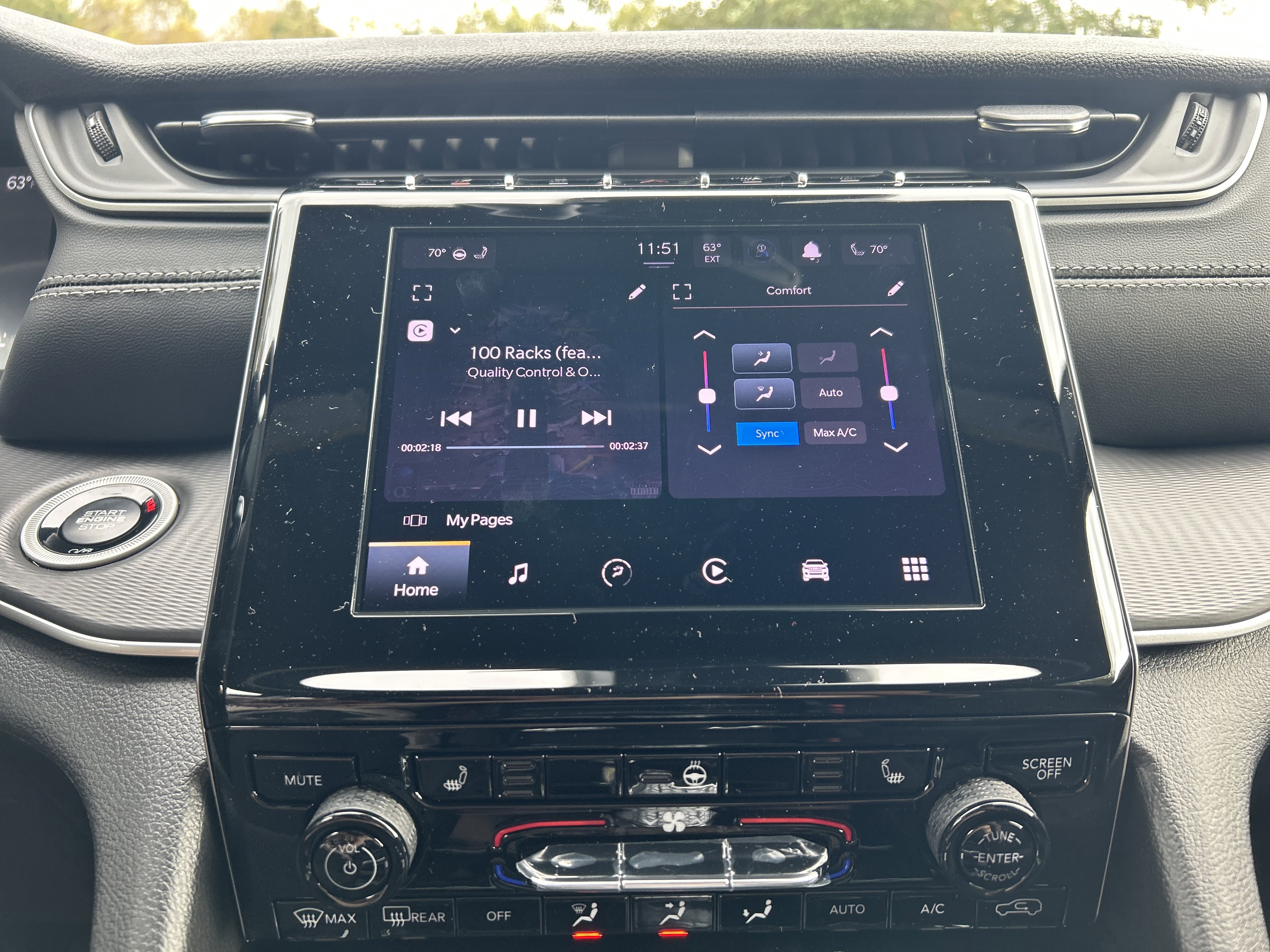 New 2025 Jeep Grand Cherokee Altitude image 27