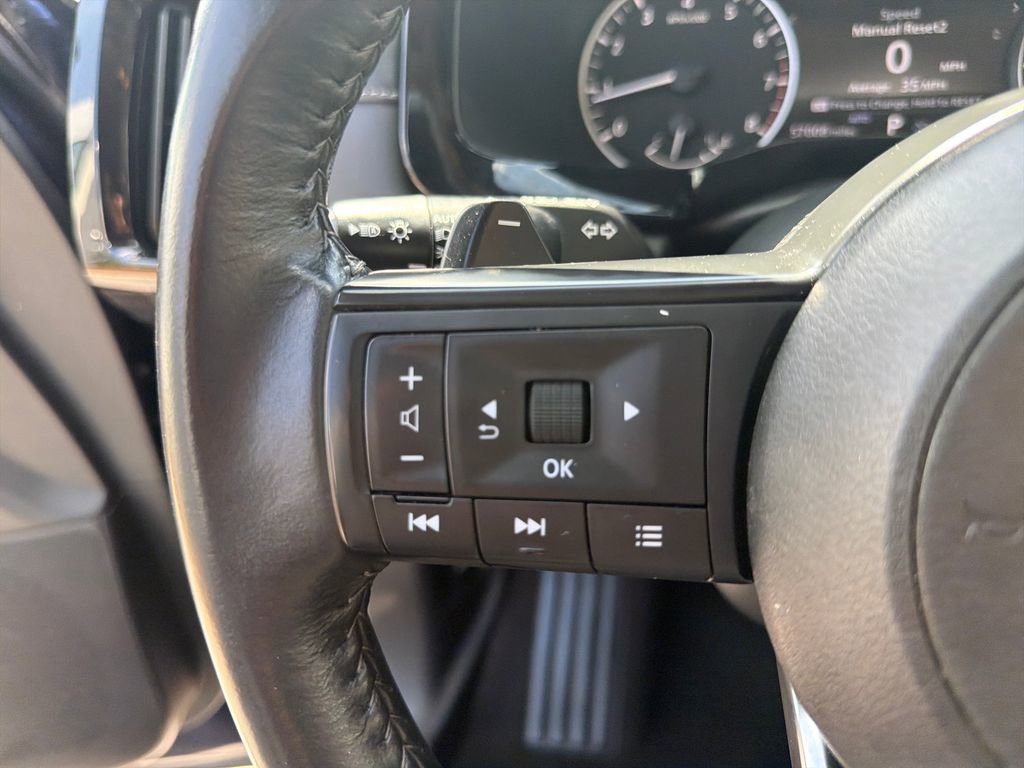 Used 2024 Nissan Pathfinder SV AWD/4WD image 30