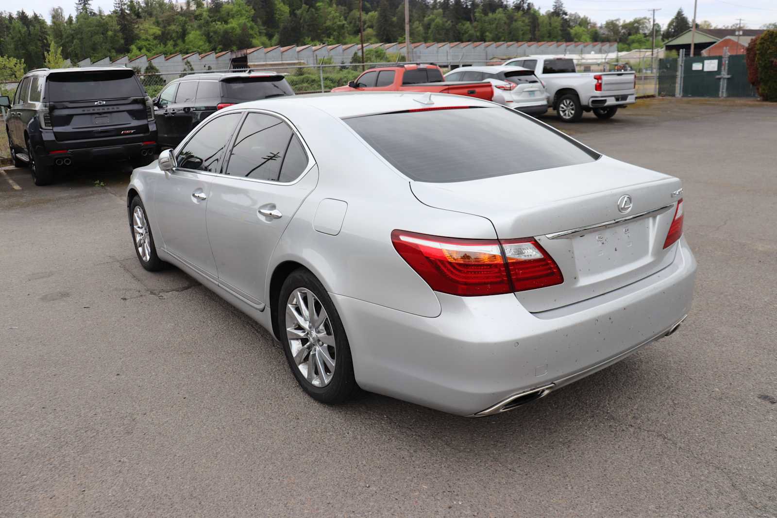 Used 2011 Lexus LS 460 w/ Comfort Pkg RWD image 7