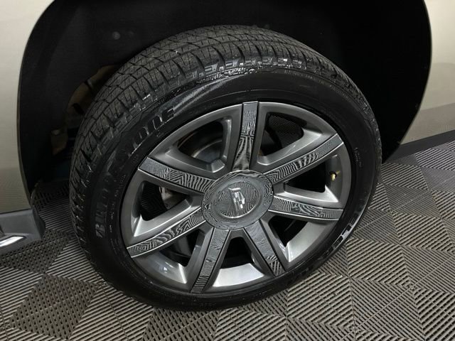 Used 2016 Cadillac Escalade ESV Luxury image 43