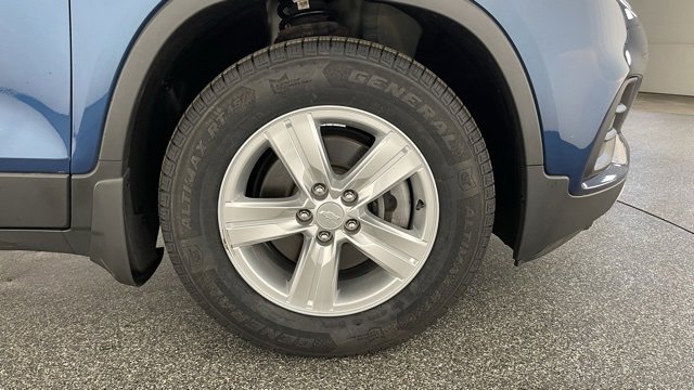 Used 2019 Chevrolet Trax LT w/ LT Convenience Package image 48