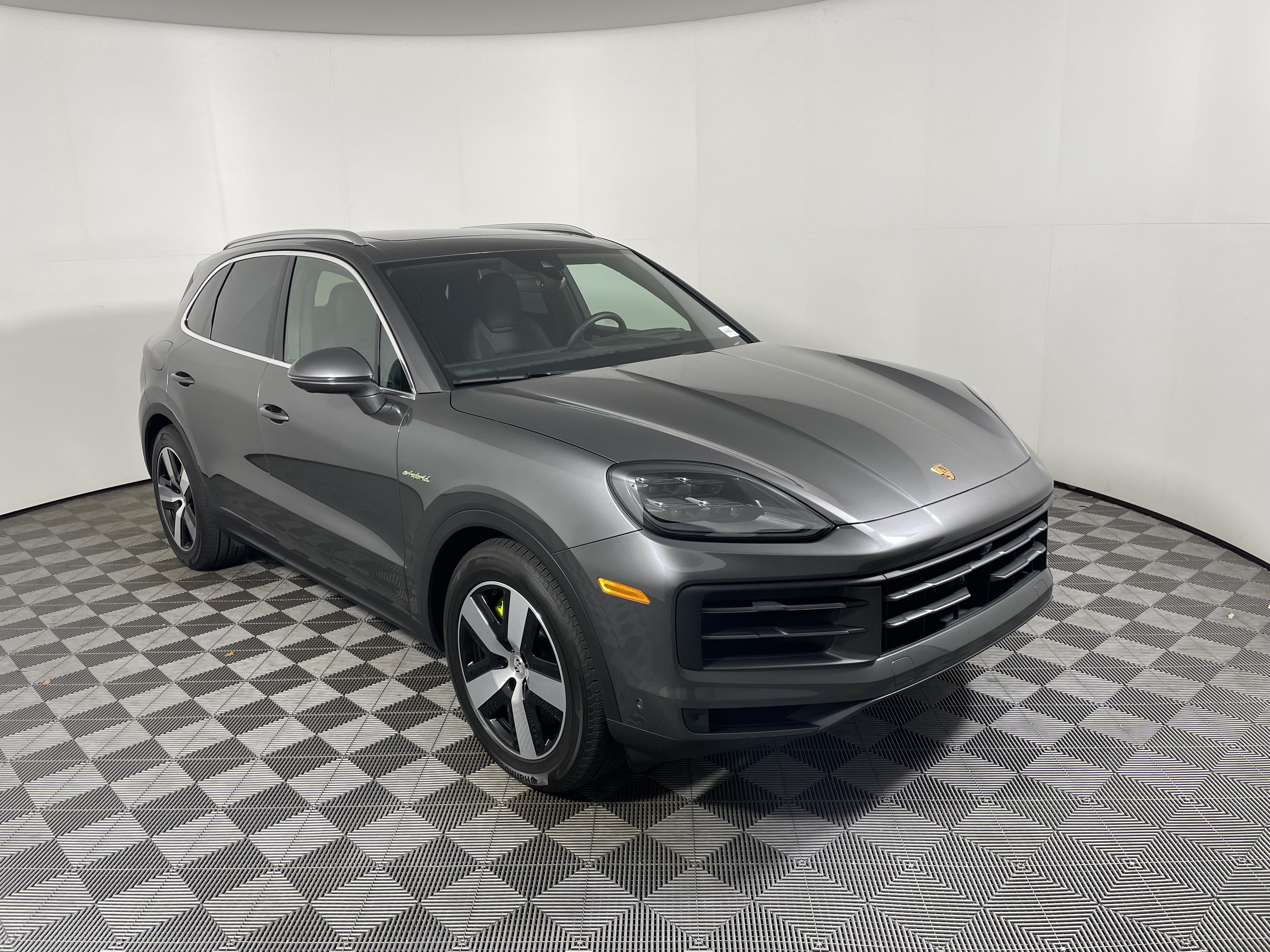 Used 2026 Porsche Cayenne E-Hybrid AWD/4WD image 9
