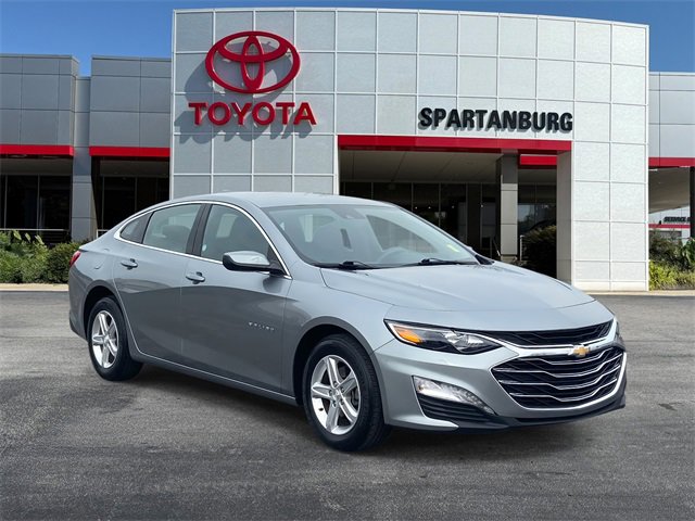 Used 2024 Chevrolet Malibu LT image 1