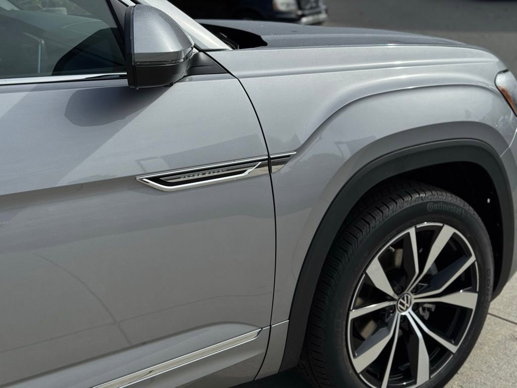 New 2026 Volkswagen Atlas Cross Sport SEL Premium R-Line image 8