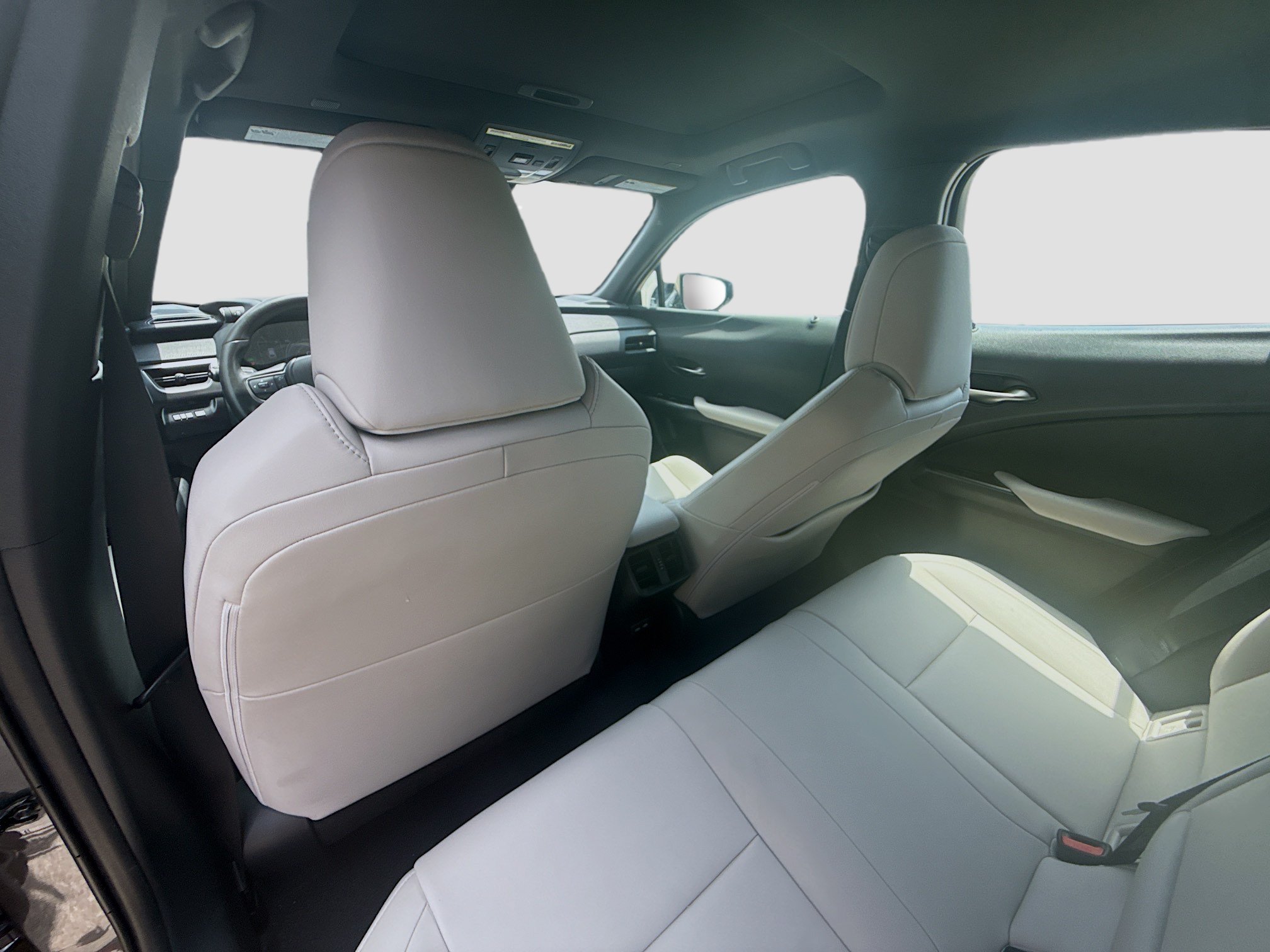 Used 2023 Lexus UX 250h FWD w/ Accessory Package (Z1) image 24