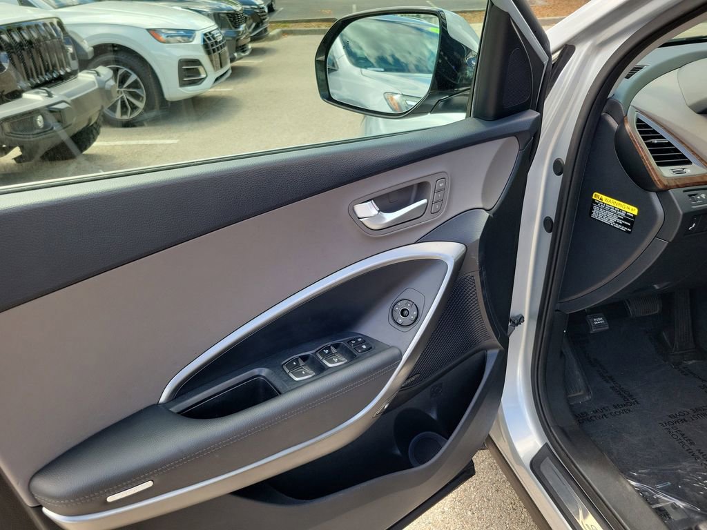 Used 2018 Hyundai Santa Fe Limited w/ Cargo Package image 23