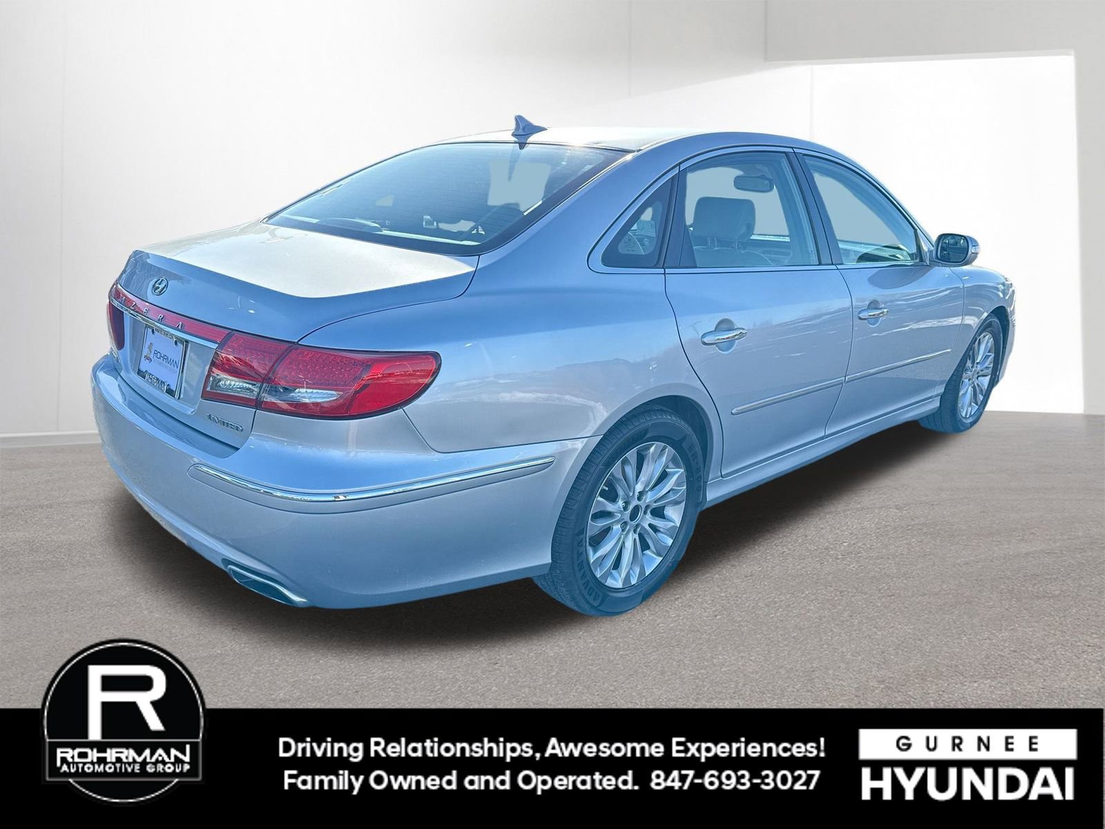 Used 2011 Hyundai Azera Limited w/ Logic 7 Surround Sound Pkg 4 image 9
