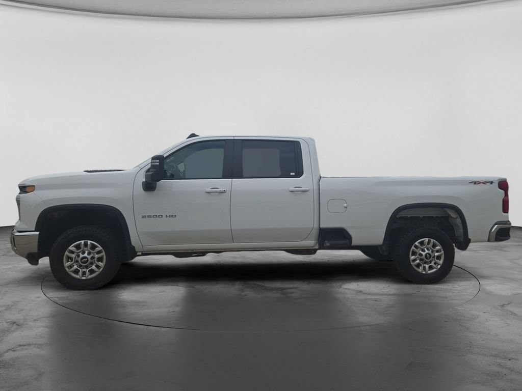 Used 2024 Chevrolet Silverado 2500 LT AWD/4WD image 7
