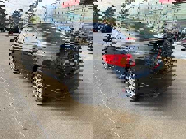 Used 2010 Toyota Corolla image 3