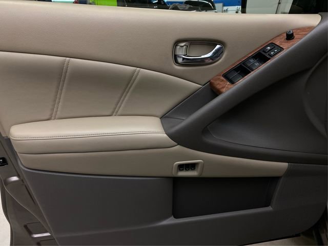 Used 2014 Nissan Murano LE w/ Platinum Edition Package AWD/4WD image 25