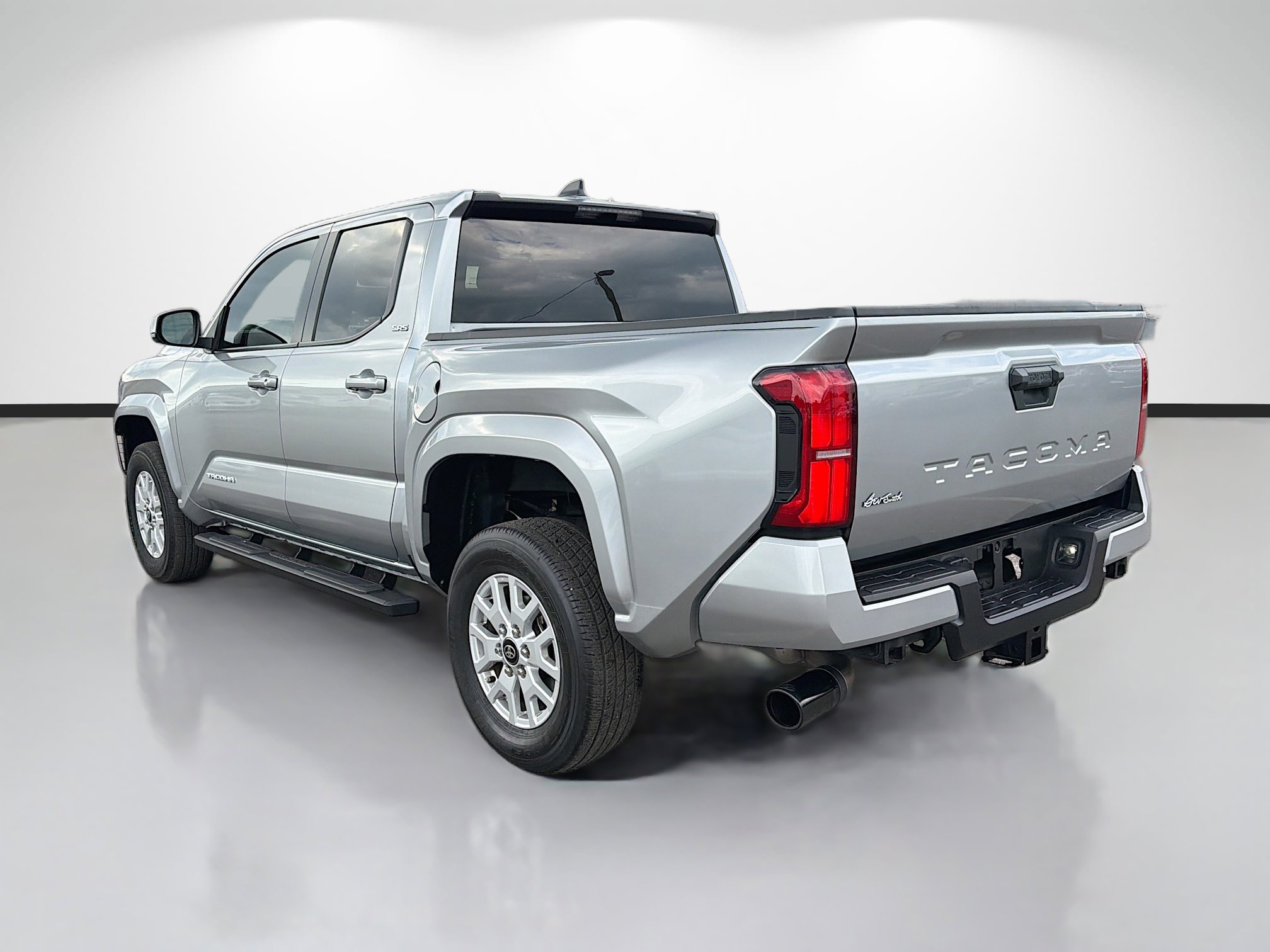 Used 2024 Toyota Tacoma SR5 image 5