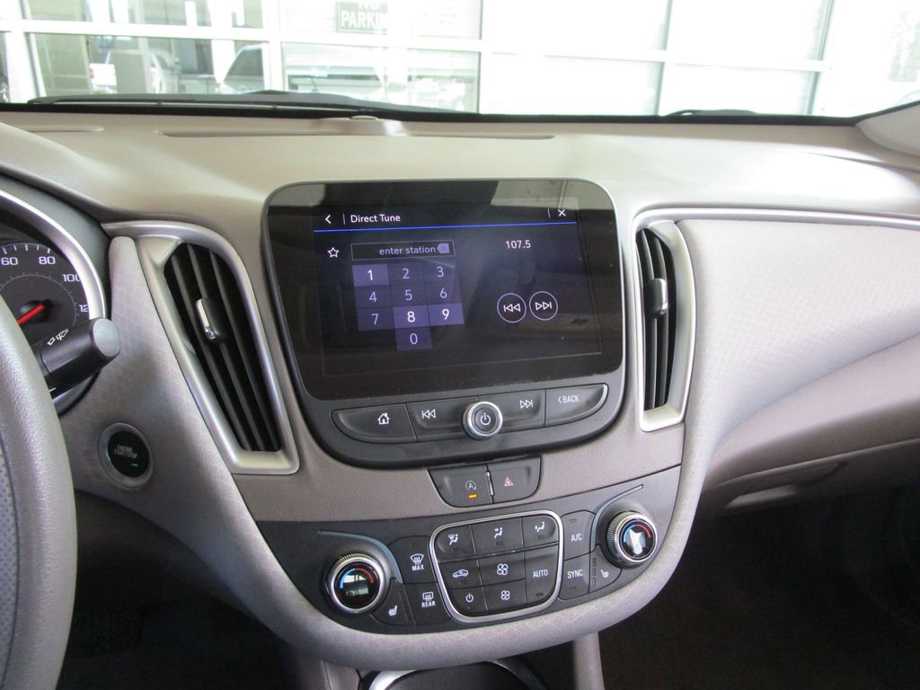 Used 2025 Chevrolet Malibu LT image 25