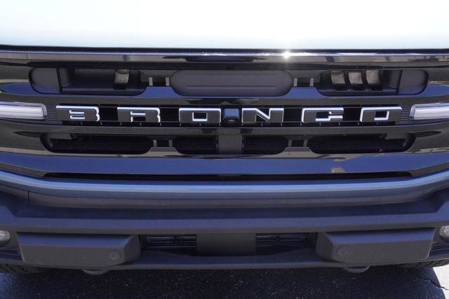 Used 2025 Ford Bronco Outer Banks AWD/4WD image 44