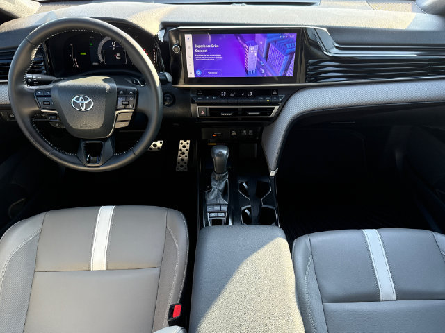 Used 2025 Toyota Camry SE w/ Multimedia Upgrade Package FWD image 11