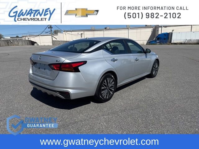 Used 2024 Nissan Altima 2.5 SV FWD image 5