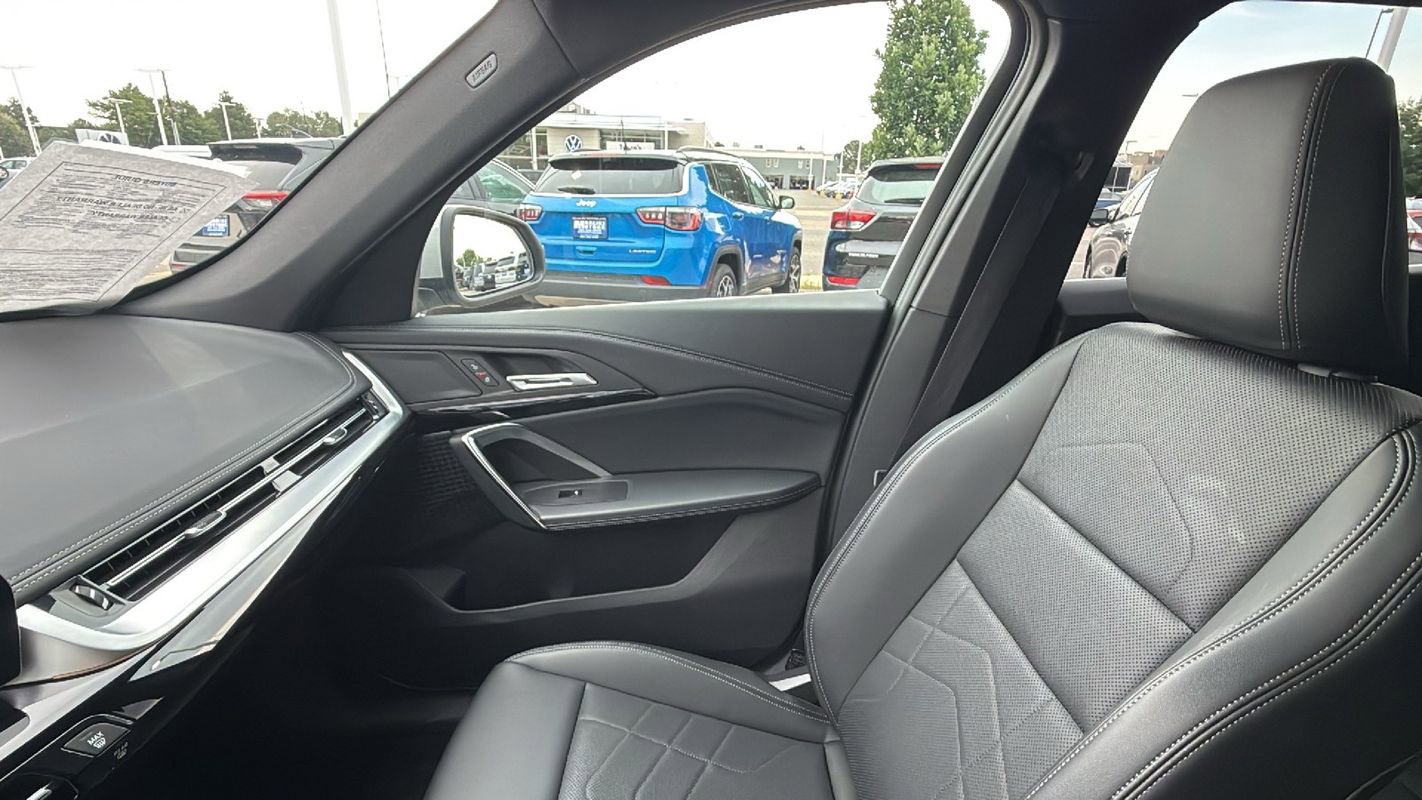 Used 2025 BMW X1 xDrive28i AWD/4WD image 20