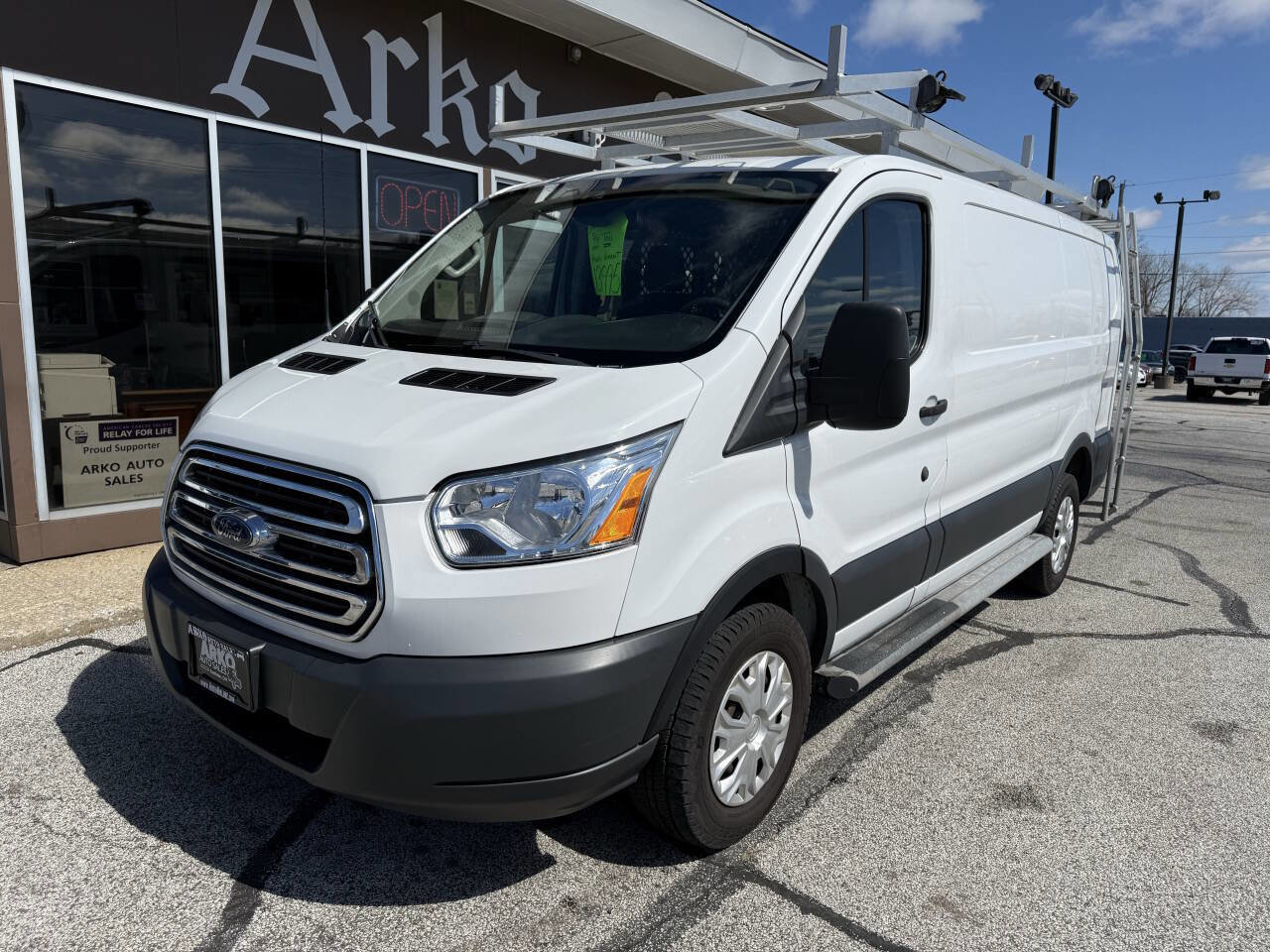 Used 2018 Ford Transit 250 130 Low Roof w/ Exterior Upgrade Package image 2
