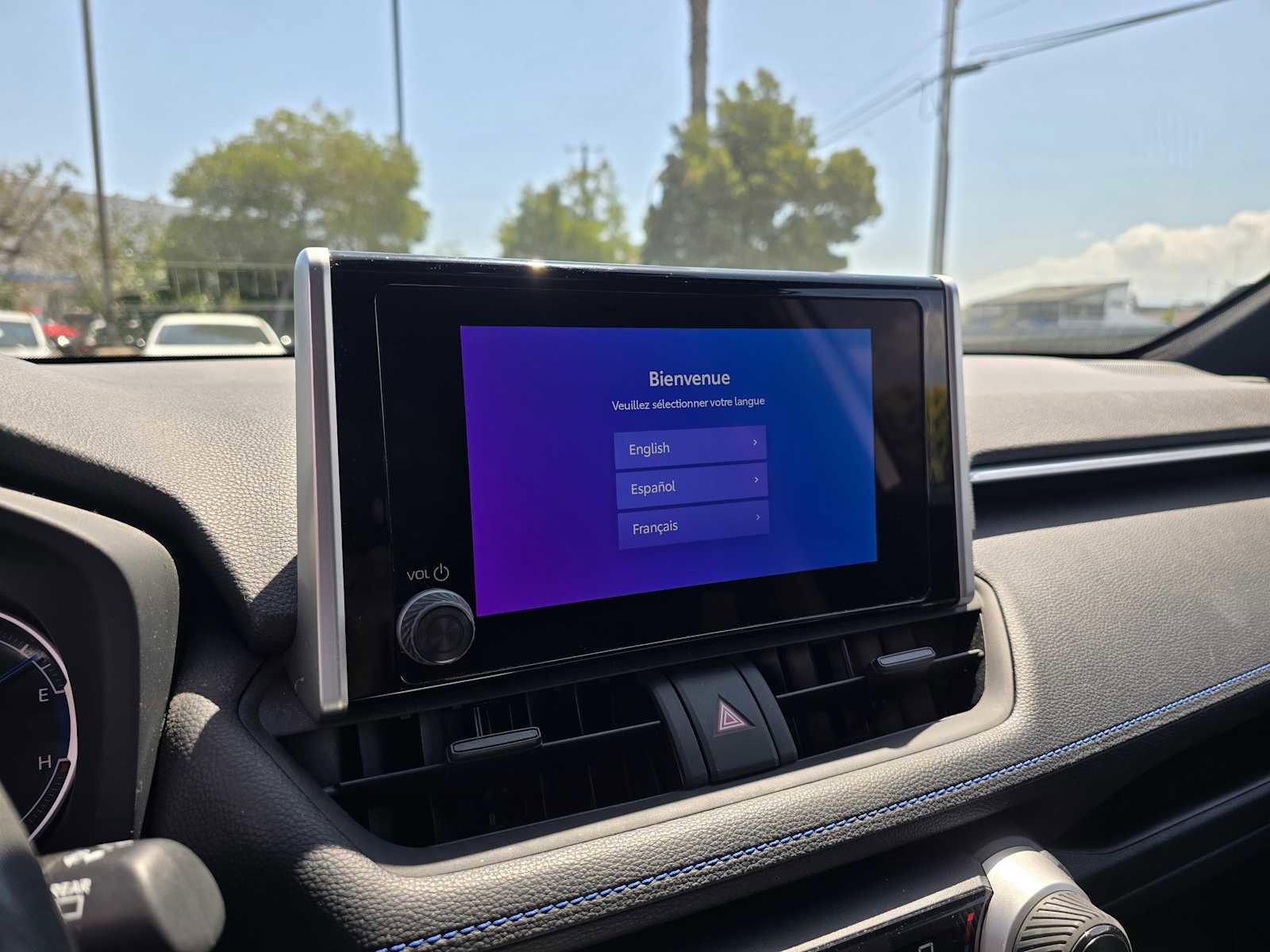 Used 2023 Toyota RAV4 SE w/ Convenience Package AWD/4WD image 28