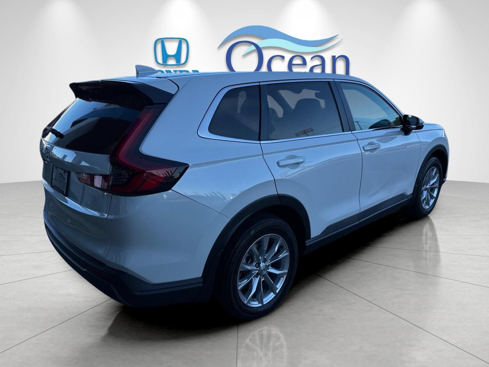 Used 2024 Honda CR-V EX-L image 3