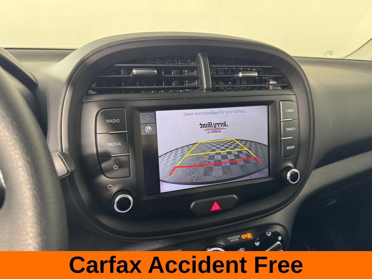 Used 2025 Kia Soul LX w/ LX Technology Package FWD image 3