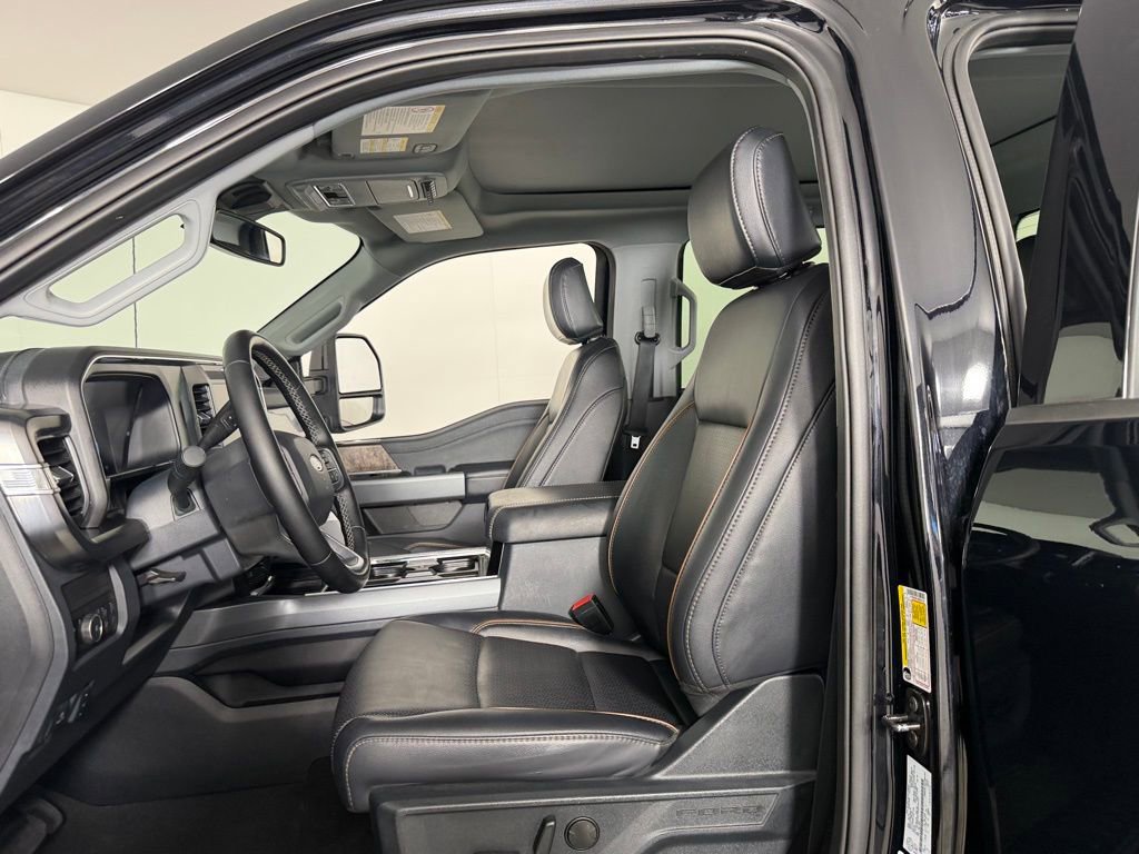 Used 2025 Ford F350 Lariat w/ Black Appearance Package image 23