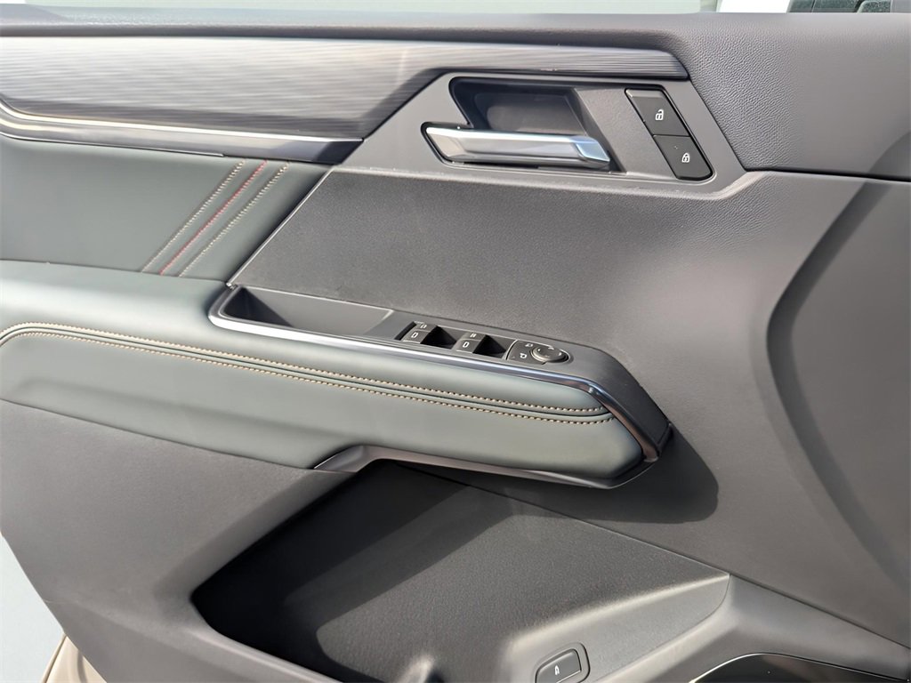 New 2026 GMC Acadia AT4 w/ Super Cruise Package image 9