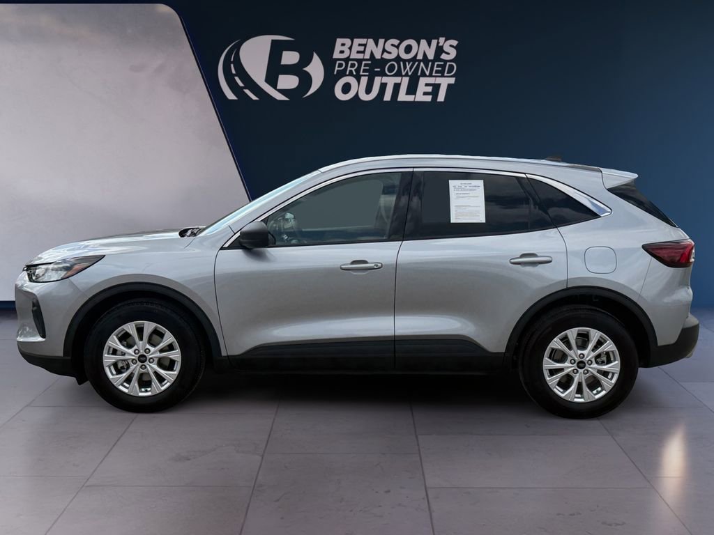 Used 2024 Ford Escape Active image 2