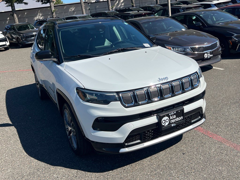 Used 2022 Jeep Compass Limited w/ Elite Group AWD/4WD image 3