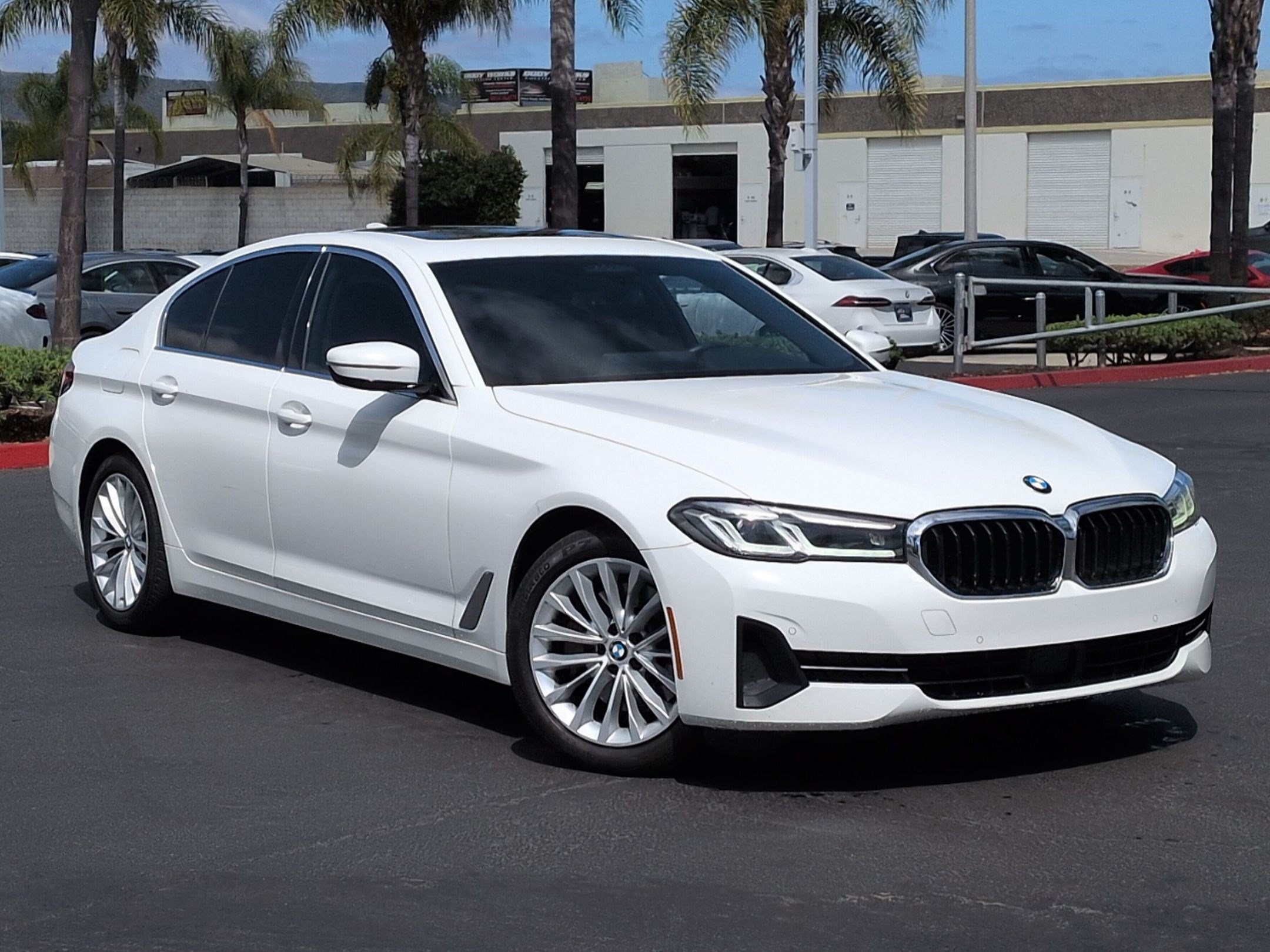 Used 2022 BMW 530i xDrive AWD/4WD image 2