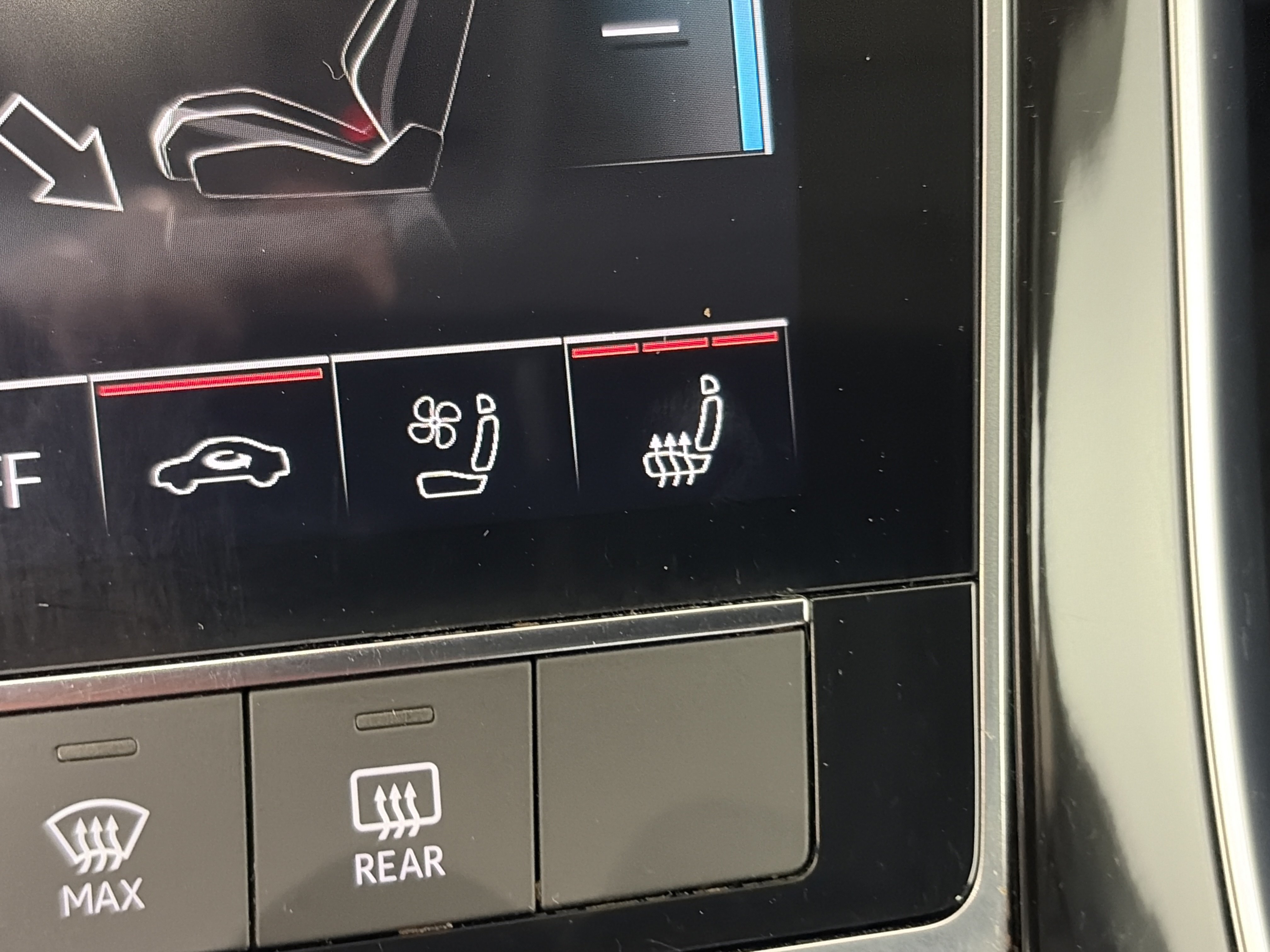 Certified 2022 Audi Q8 Premium Plus AWD/4WD image 28