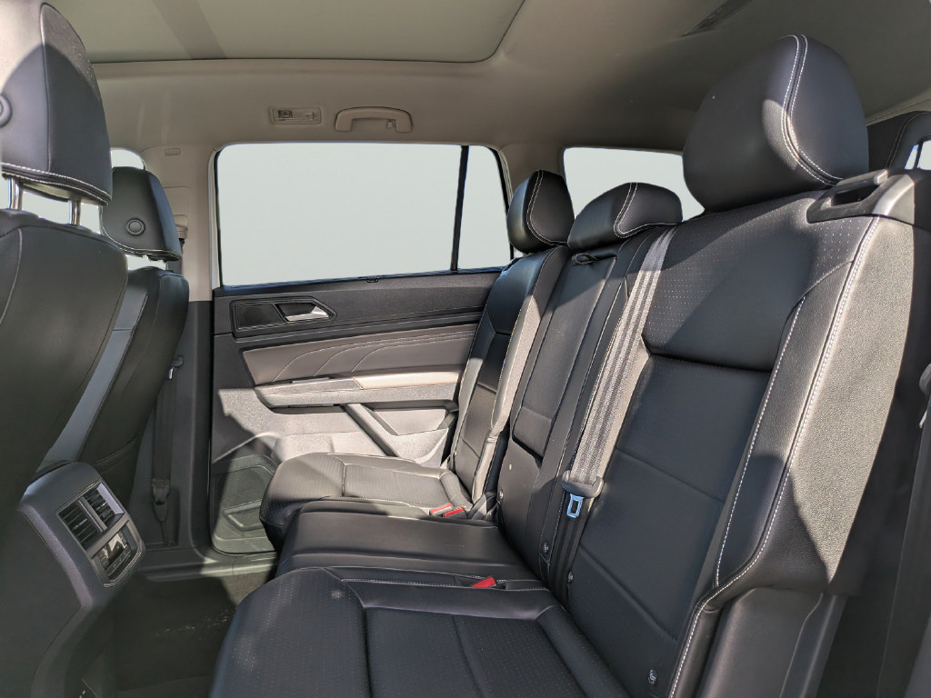Certified 2023 Volkswagen Atlas SE w/ Panoramic Sunroof Package FWD image 18