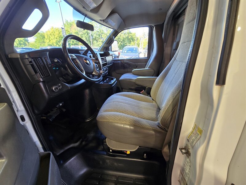 Used 2019 Chevrolet Express 3500 w/ Power Convenience Package RWD image 10