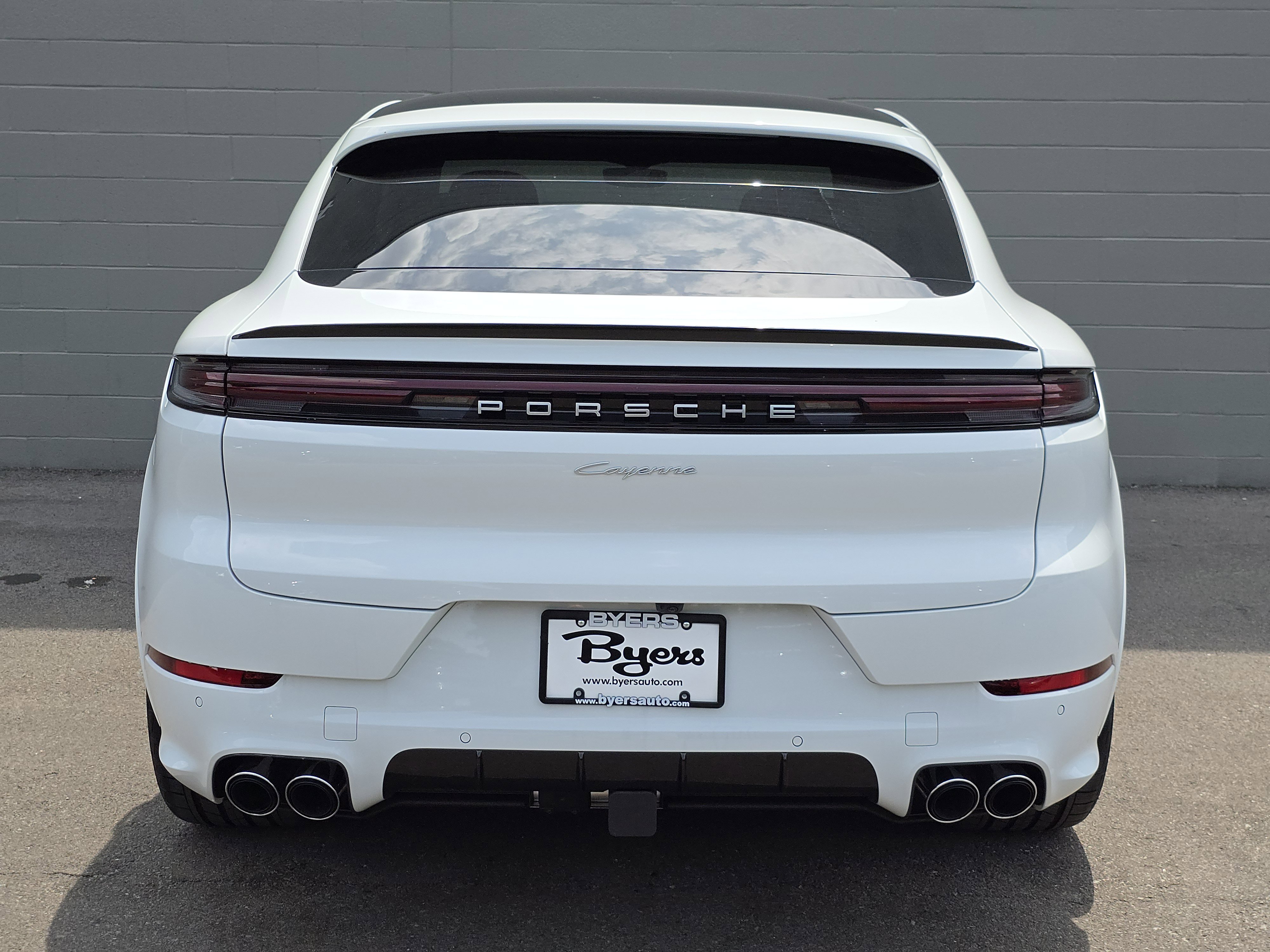 New 2025 Porsche Cayenne Coupe image 8