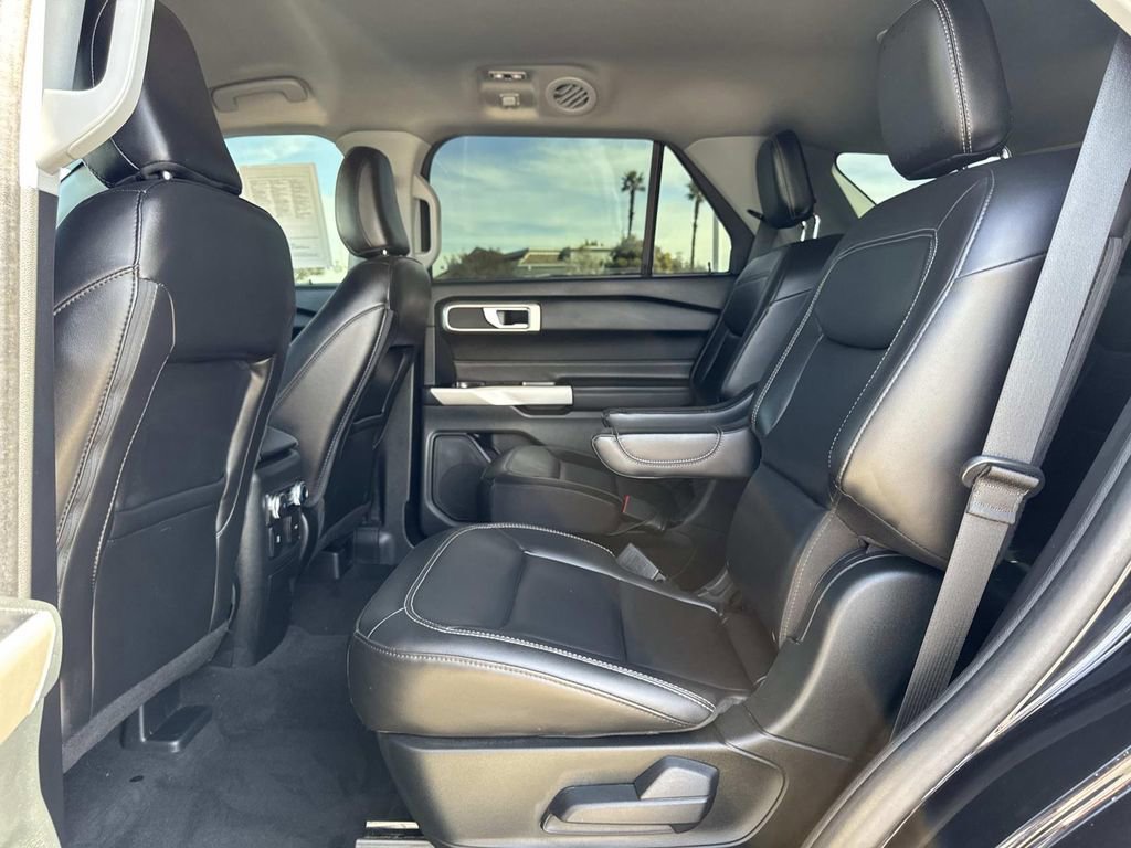 Certified 2022 Ford Explorer XLT w/ Equipment Group 202A image 24