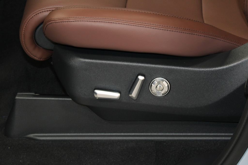 New 2025 Lincoln Navigator Reserve image 23