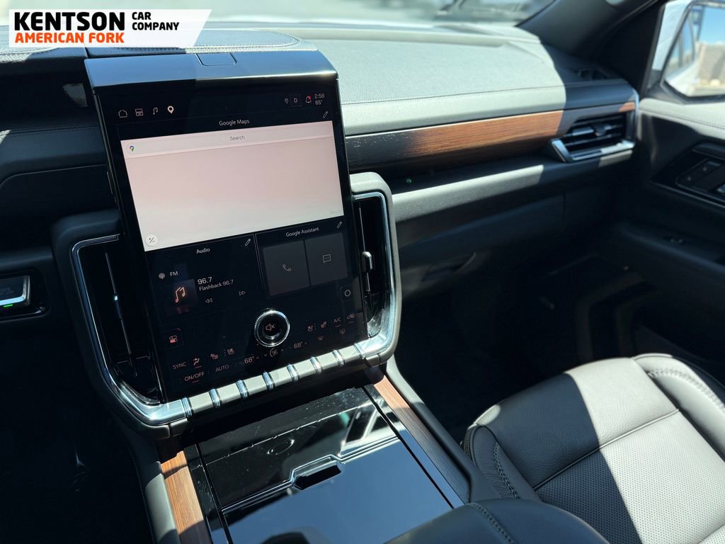 Used 2026 GMC Yukon Denali w/ Sun & Power Step Package AWD/4WD image 22