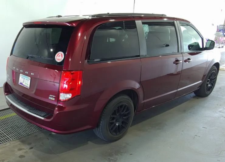 Used 2018 Dodge Grand Caravan GT FWD image 2