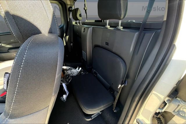 New 2025 Nissan Frontier SV w/ SV Convenience Package image 10