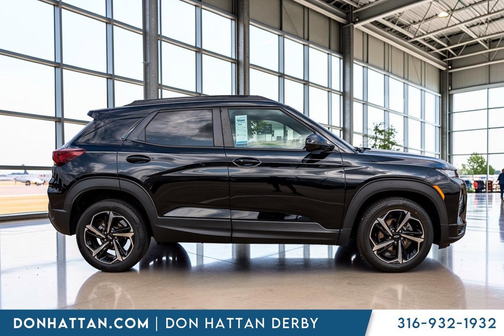 Used 2023 Chevrolet TrailBlazer RS FWD image 32