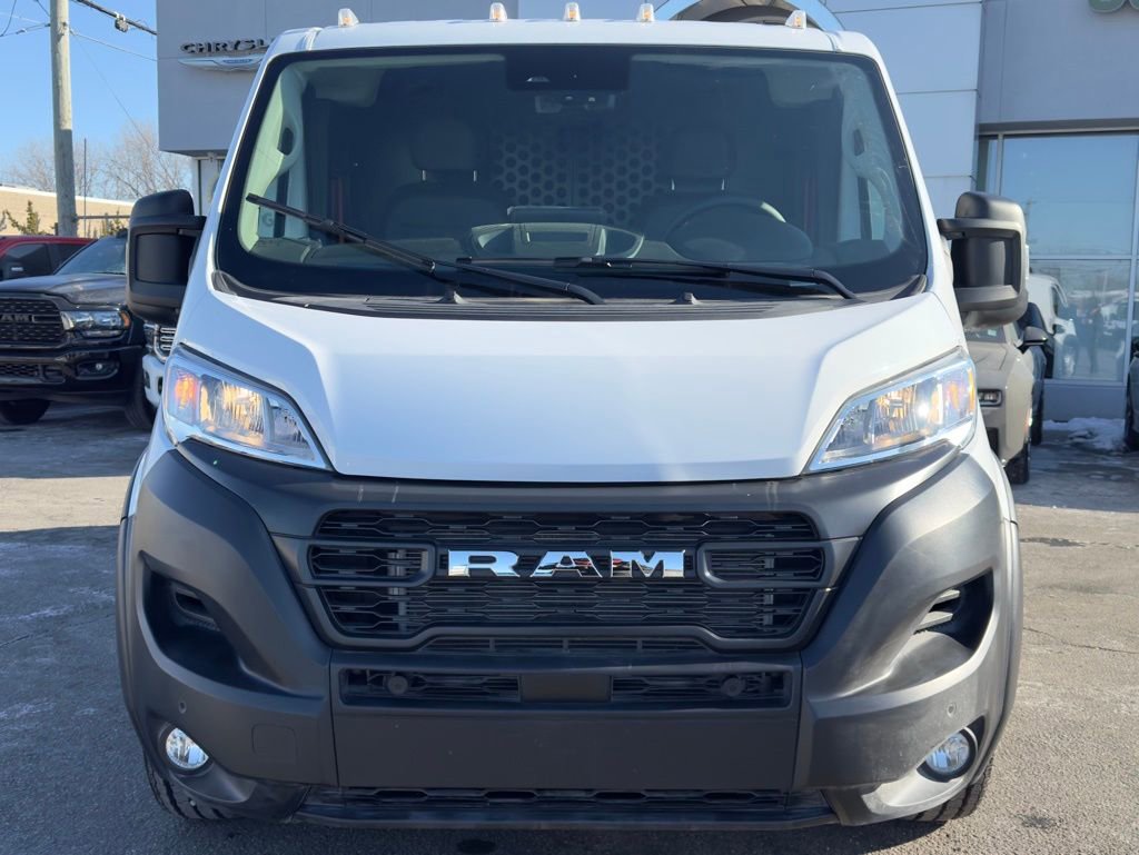 Used 2025 RAM ProMaster 2500 w/ Premium Convenience Group FWD image 2
