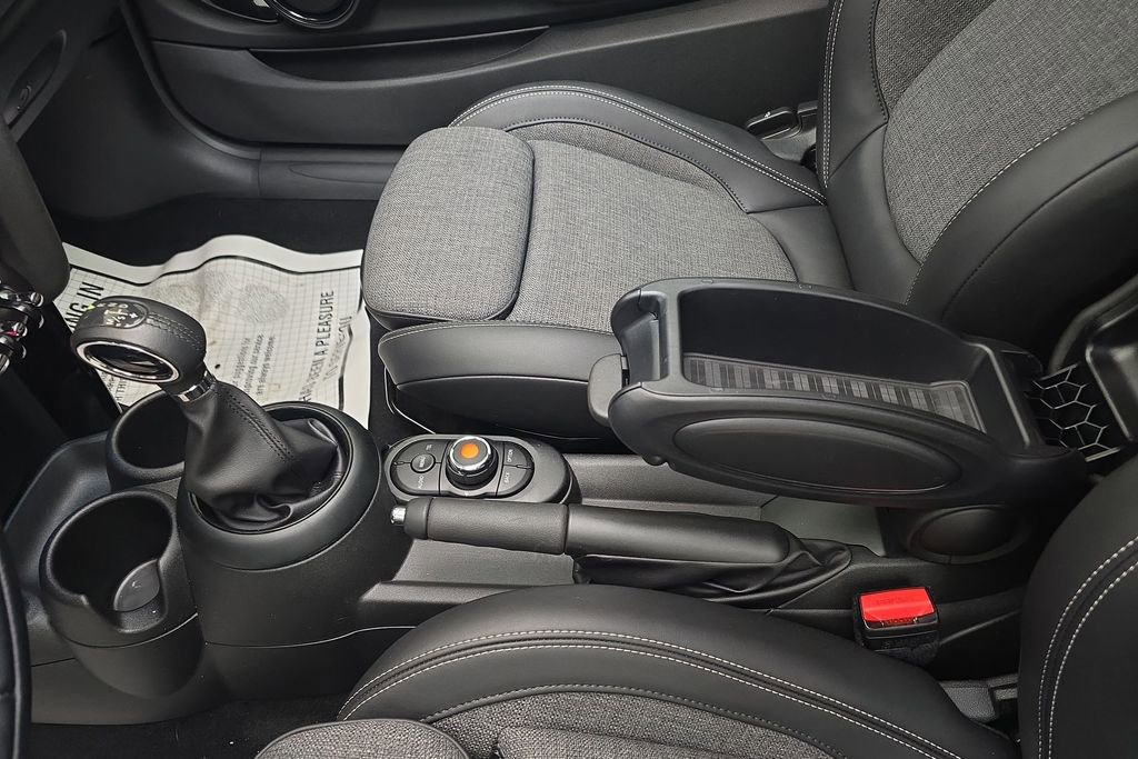 Used 2018 MINI Cooper S image 21