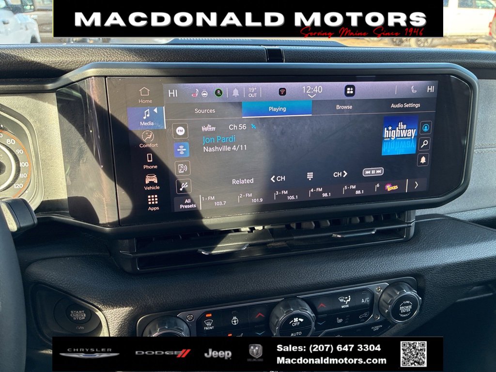 Used 2025 Jeep Gladiator Willys image 10