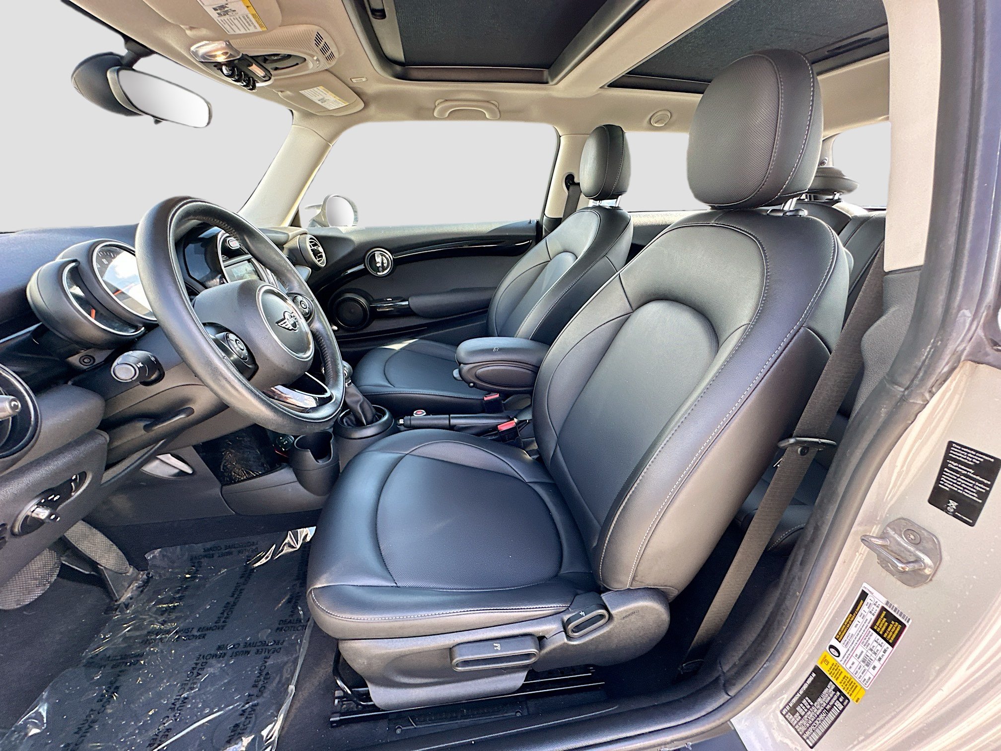 Used 2019 MINI Cooper 2-Door Hardtop FWD image 19
