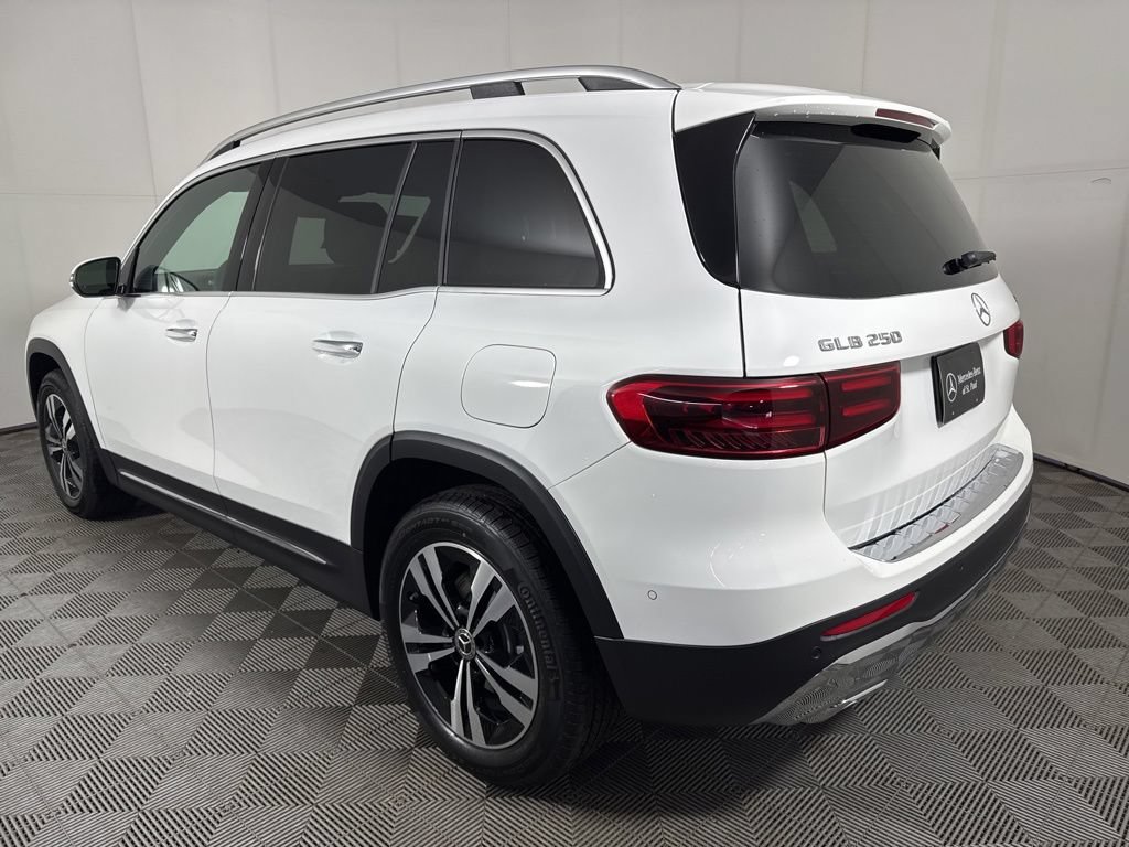 New 2026 Mercedes-Benz GLB 250 4MATIC image 4