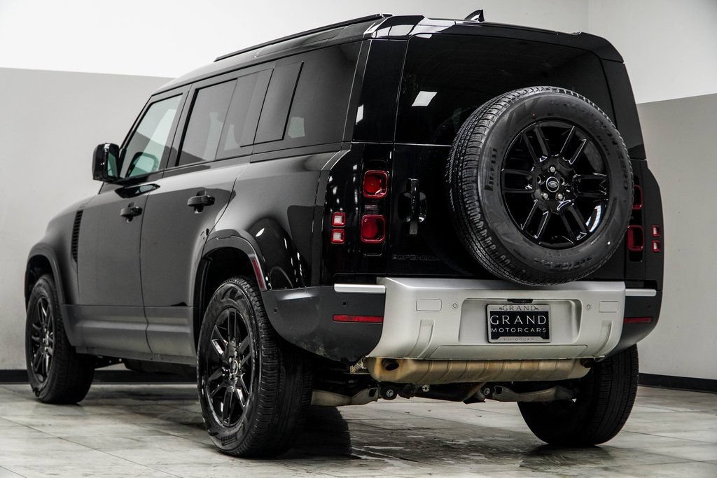 Used 2025 Land Rover Defender 110 S AWD/4WD image 11